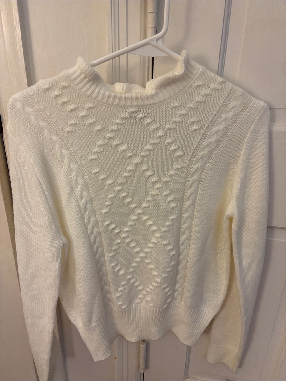 GB- Classic Cream Cable-Knit Women's Sweater
